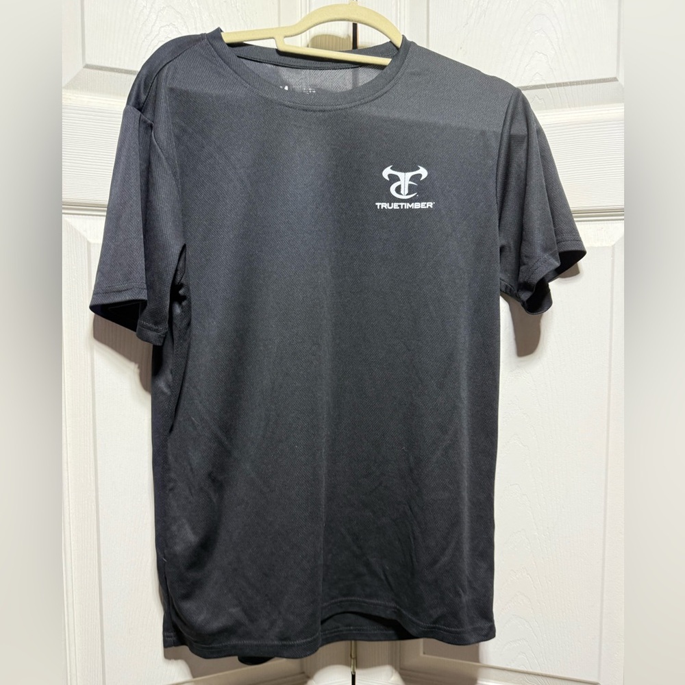 Black and white True Timber athletic t-shirt with deer. Medium. Land of the free